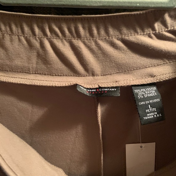 New York and Company New With Tags Large Petite Wide Leg Pants - Picture 6 of 7